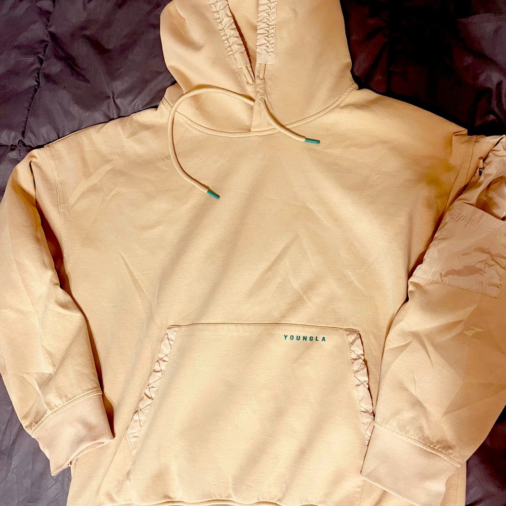 Youngla Hoodie size XL